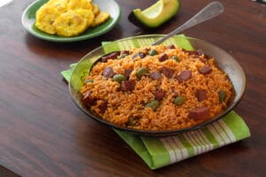 Aceitunas y alcaparras