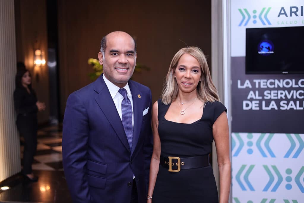 Victor Rojas y Massiel Suazo