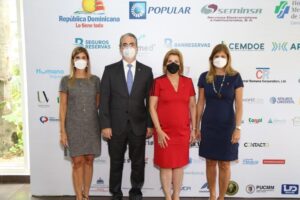 Reconocen al Instituto Espaillat Cabral y el Plan de Asistencia Turismo Seguro en el V Congreso de Turismo de Salud y Bienestar