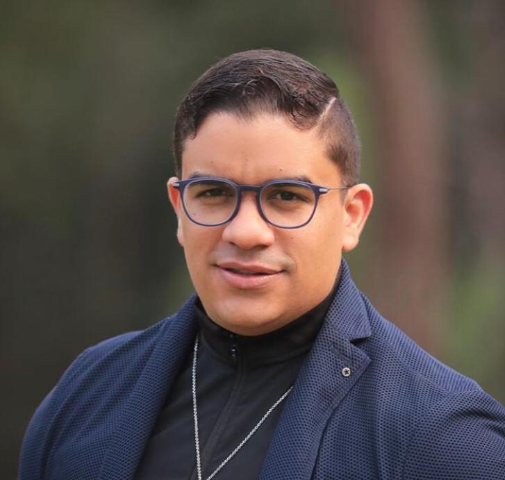 Uriel Suriel (brifin)