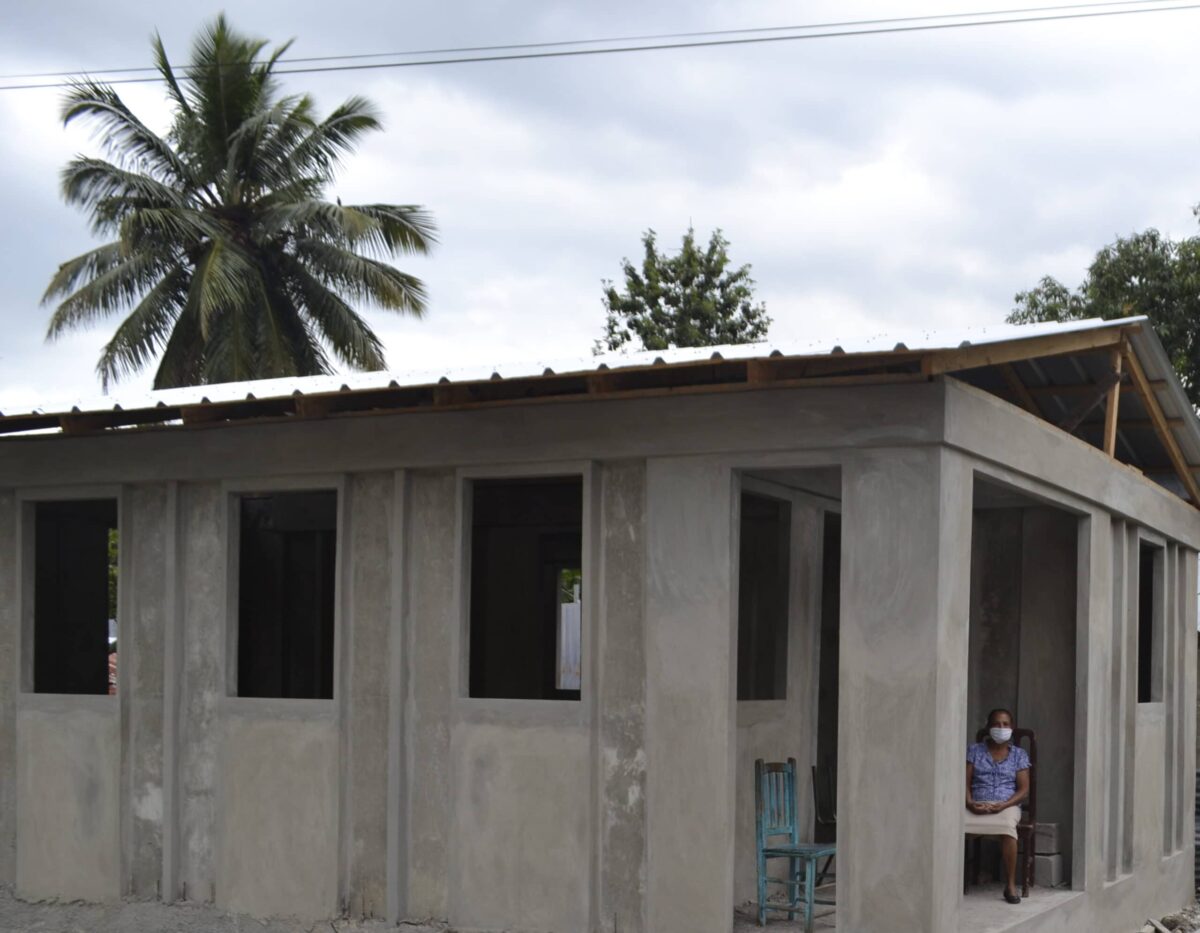 Casa construida por Hábitat Dominicana como parte del proyecto “Construyamos juntos para familias”
