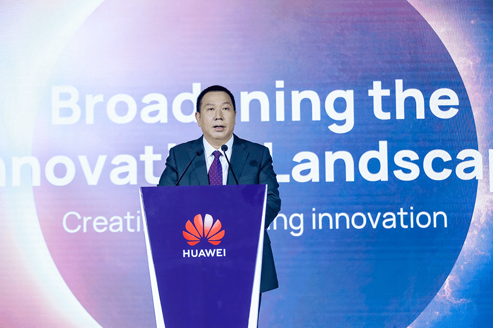 Director jurídico de Huawei, Song Liuping