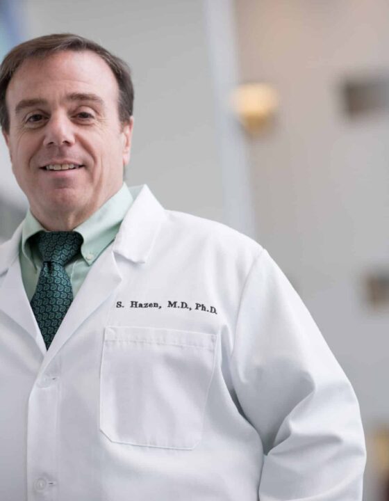 El doctor Stanley Hazen, presidente del departamento de Ciencias Cardiovasculares y Metabólicas en el Instituto de Investigación Lerner