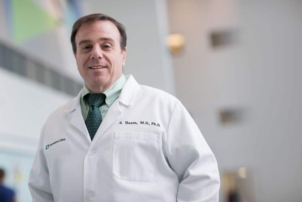 Dr. Stanley Hazen, presidente de Ciencias Cardiovasculares y Metabólicas en el Instituto de Investigación Lerner de Cleveland Clinic